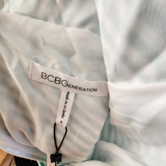 BCBGeneration striped green and white summer dress, size 4. - Picture 3 of 5